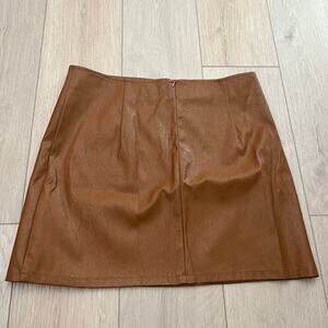 Everyday Chic Women’s Camel Mini Skirt Sz Large